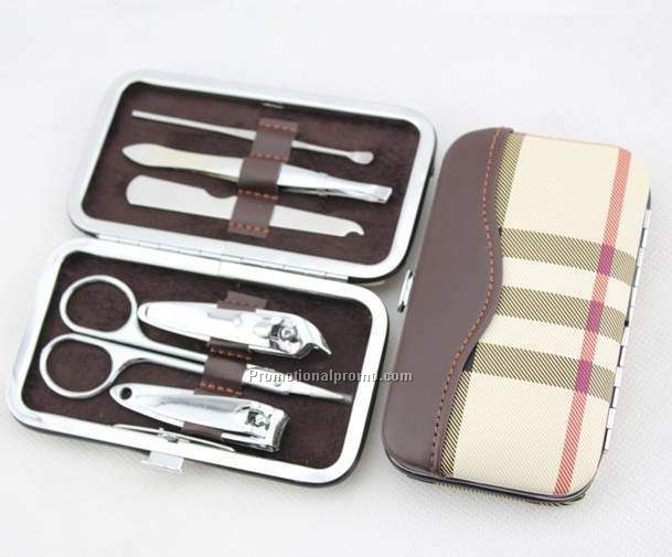 Pillowline Bonded Leather Manicure Set