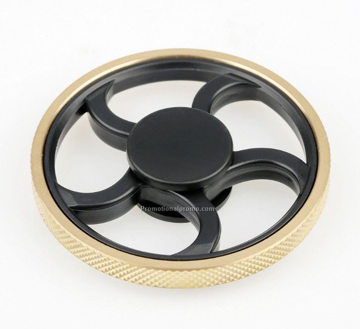 Round metal spinner