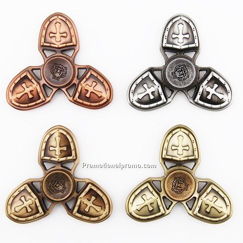 New design metal cross style brass hand tri-spinner