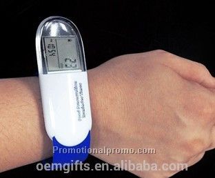Silicone Snap Wristband Slap Bracelet Slap Wrap 3D Pedometer With Calorie Meters Speed Calculated