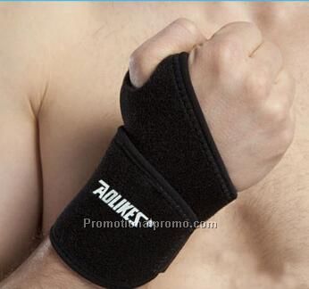 Pressure adjustable motion winding wrist protector
