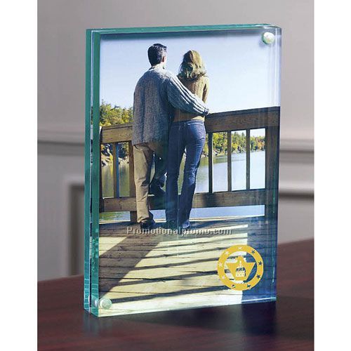 MAGNETIC FRAME