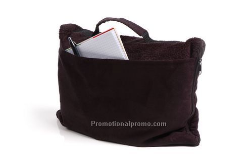 Voyager Travel Set Coral Fleece Stock