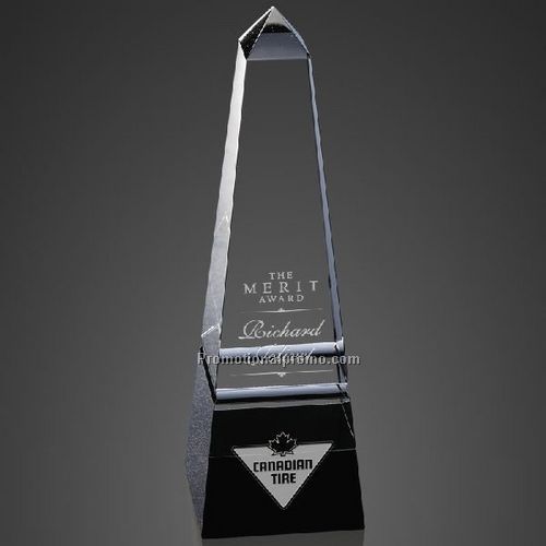 Groove Obelisk with Black Crystal