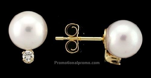 Pearl and diamond earrings, 14k yellow gold