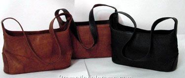 Ladies Purse / Short Shoulder Strap / Back Zippered Pocket