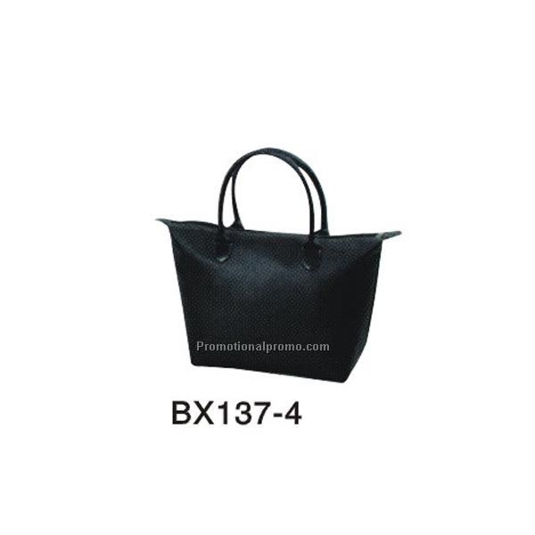 black tote bag