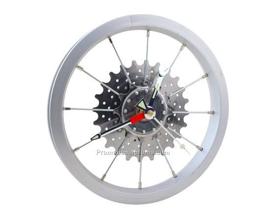 Bicycle hub clock