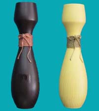 sinkering two-piece resin vase