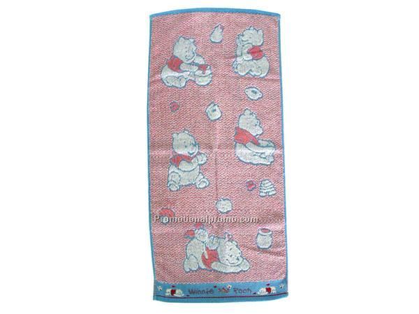 Children's bath towel with winnie pooh picture