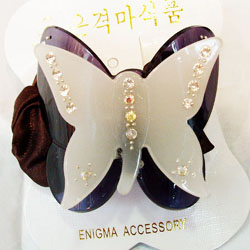 Diamond hair bundles