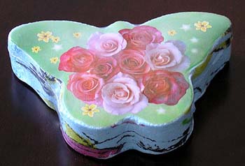 butterfly shapes compress towels