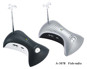 A-3078 Whale Shape Radio