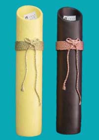 Two-piece resin vase