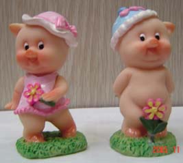 Polyresin  Pig  Aoll