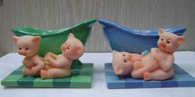 Polyresin Love  Pig  Aoll