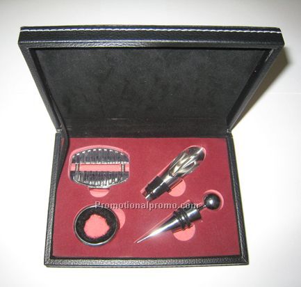 Wine accessory set