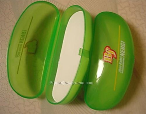Plastic glasses case