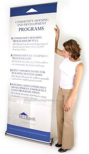 Single sided retractable banner