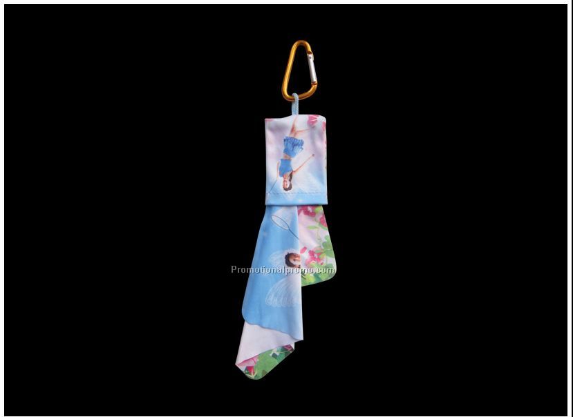 Customized microfiber cleaning cloth in pouch with carabiner